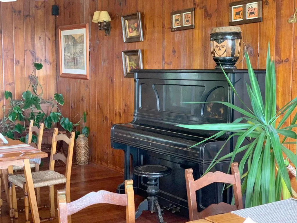Piano en el salón común